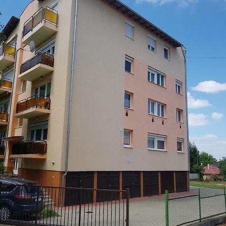 Bazsi Apartman Шиофок Экстерьер фото