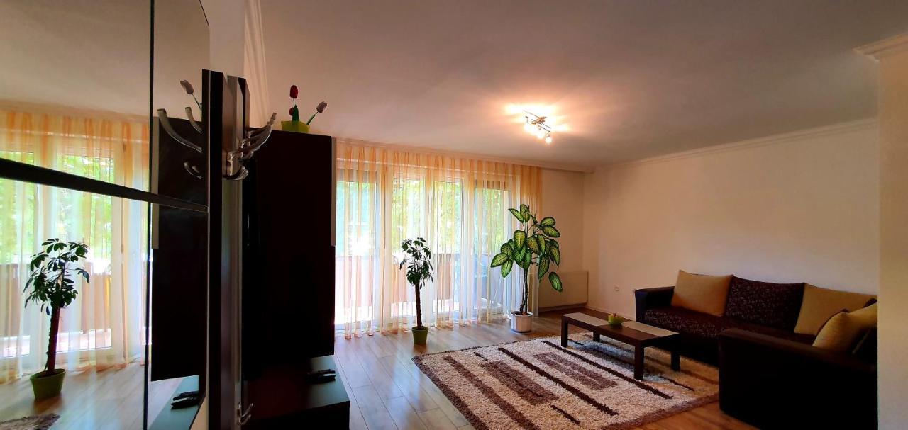Bazsi Apartman Шиофок Экстерьер фото