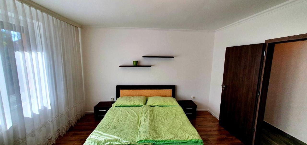 Bazsi Apartman Шиофок Экстерьер фото