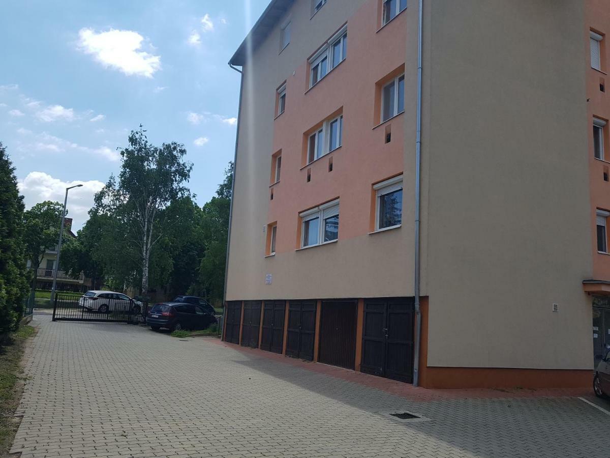 Bazsi Apartman Шиофок Экстерьер фото